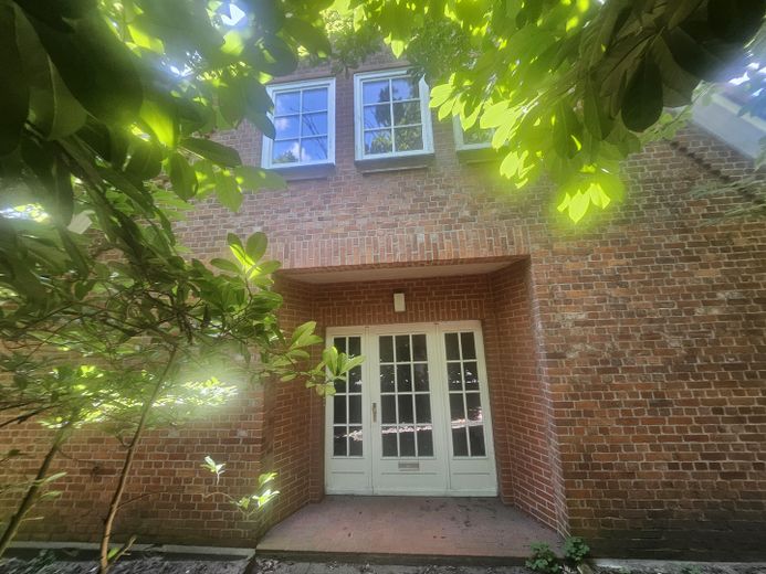 Bauernhaus mit bezauberndem Garten – Haupteingang