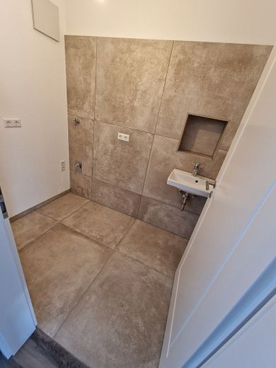 Moderne 3-Zimmer-DG-Wohnung als Erstbezug in Laupheim – Foto 6