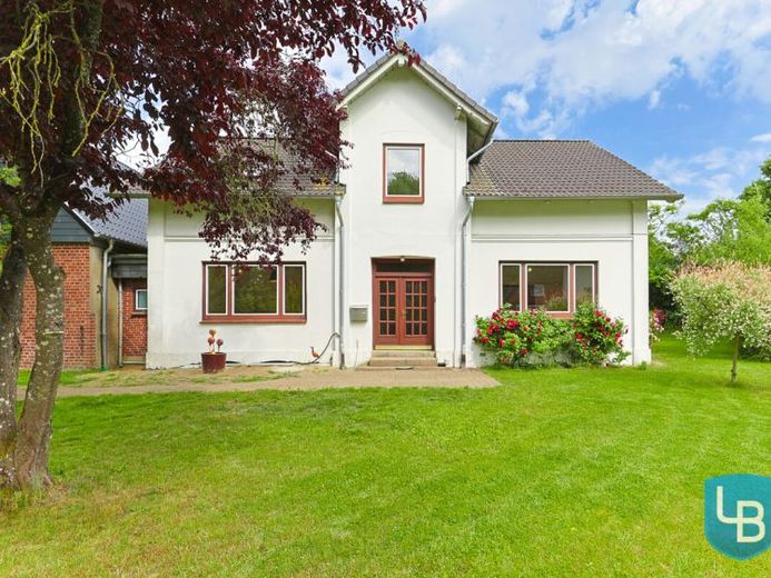 Historisches Wohnhaus mit Scheune und idyllischem Gartengrundstück in Warnau – Foto 1