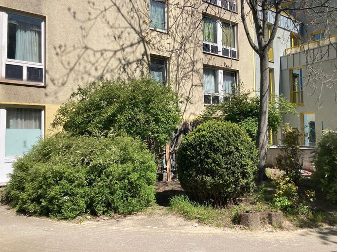 Provisyon yok. Neukölln'ün kalbinde ışıkla dolu ve geniş eski bina dairesi – Innenhof