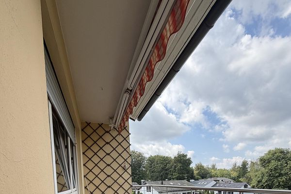Provisionsfrei mit Stellplatz - Renovierte Wohnung mit Blick ins Grüne