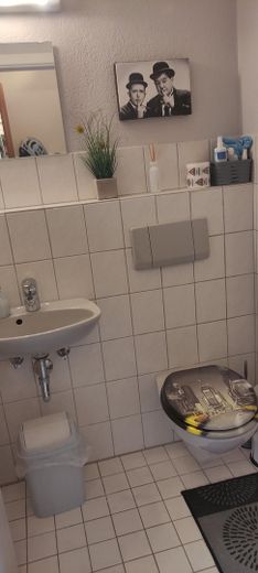 Grosszügiges RH mit 4 Schlafzimmer, 2 Bädern in Horheim-Wutöschingen von Privat – DG Bad