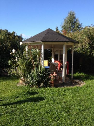Haus, Bauernhaus, Landhaus, ländliches Idyll in ruhiger Lage. Ein Landhaus , das die Seele berührt – Pavillon