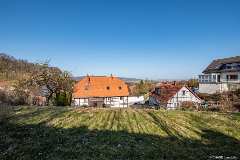 Einzigartiges Baugrundstück mit traumhaftem Weitblick in Hanglage Lauensteins - Bautraum in Idylle! – Weitblick - oberster Punkt Grundstück Mitte
