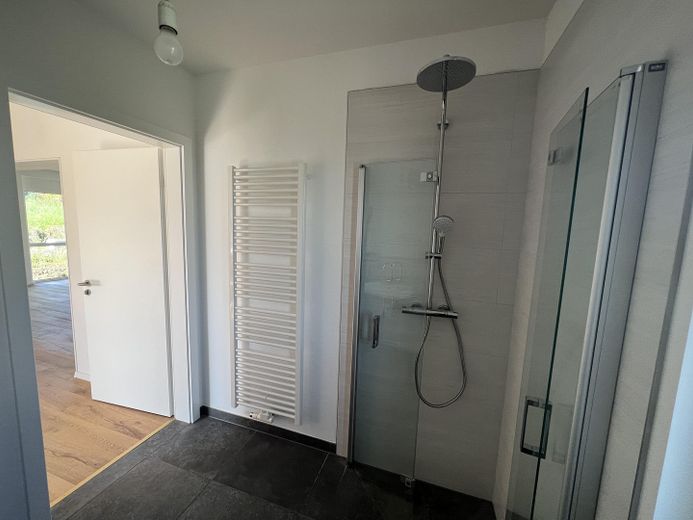 Neuwertiges EFH in bester Wohnlage – Foto 9
