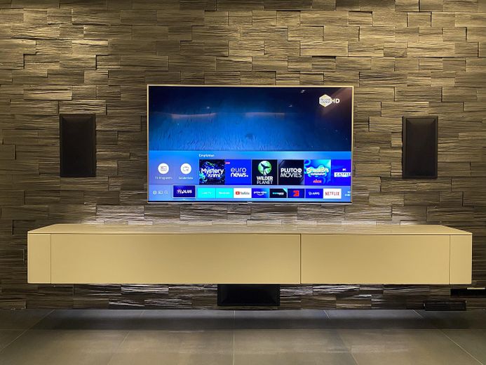 Esclusivo appartamento di 6 locali, 304 mq/KB/Garage/Terrazza/Giardino – Wohnzimmer