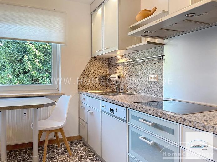Appartement de 3 pièces lumineux et agréablement meublé avec terrasse sur le toit – 72a131ed521011535ac1336c123046553f3b17ef.jpg