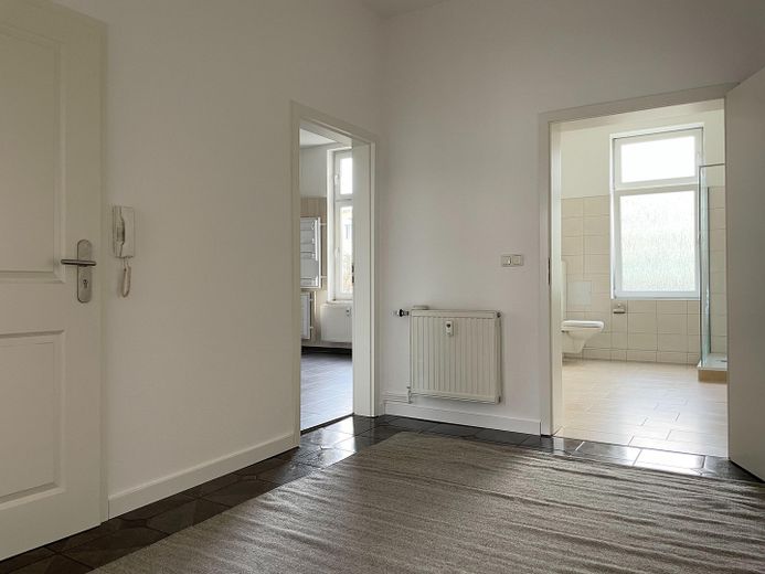 Familientraum: 103 m² mit Garten & Carport – Flur 4