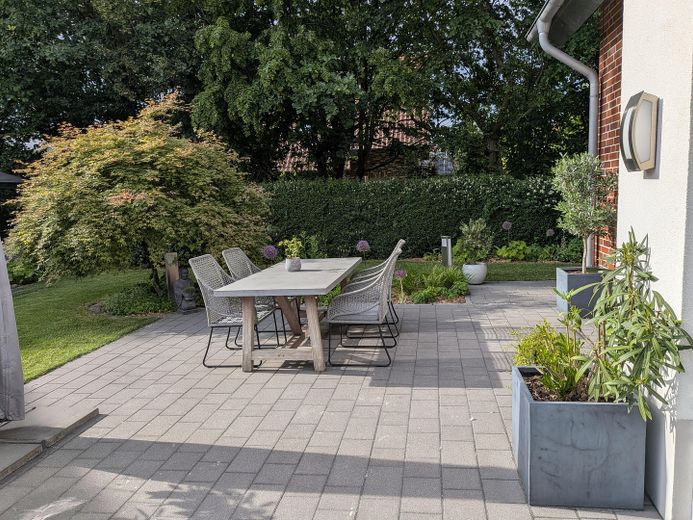 منزل معماري حصري وموفّر للطاقة مع الكثير من الخصوصية في الخُضرة – Terrasse