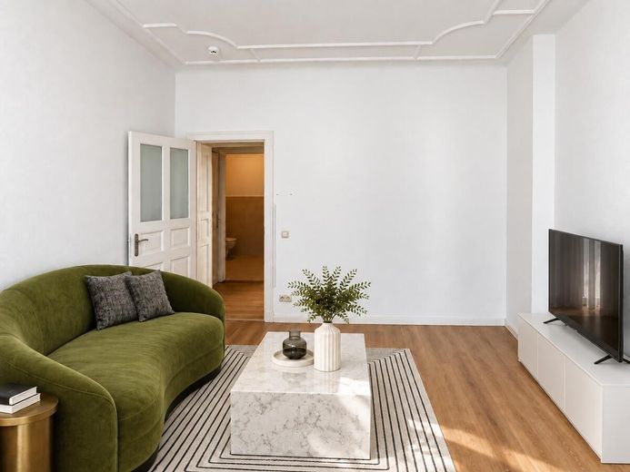 Il fascino di un edificio d’epoca incontra la gioia di un giardino: due locali e circa 57 m² di oasi verde tutta per voi! Libero da subito! – Foto 18