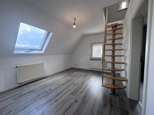 منزل شبه منفصل بحديقة واسعة، ومرأب مزدوج وغير ذلك الكثير في 61197 Florstadt-Stammheim – Schlafzimmer 2 DG