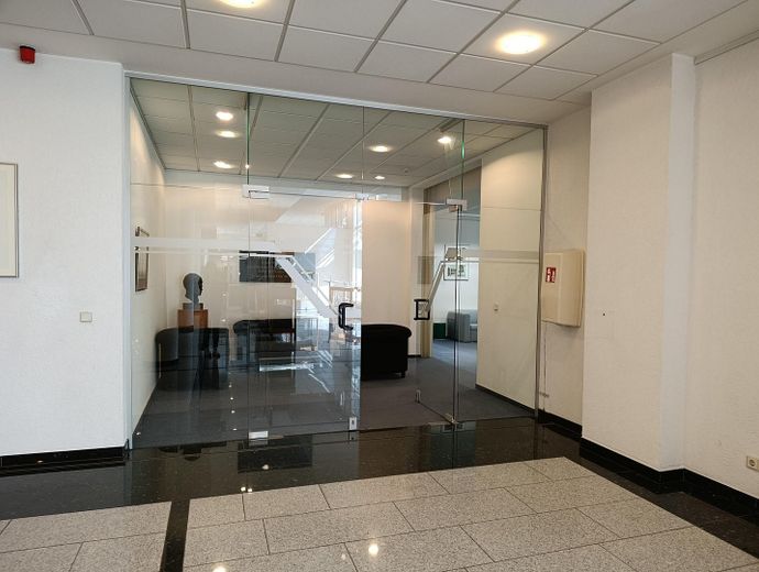 Eingang Mietfläche EG