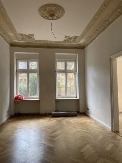 Esclusivo appartamento di 5 locali completamente ristrutturato con finiture di pregio, giardino, area barbecue e parco giochi – Foto 5