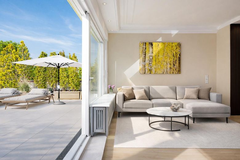 Designer-Penthouse mit Traum- Dachterrasse und Blick über Isarhochufer: PROVISIONSFREI – Couchbereich mit DT-Zugang