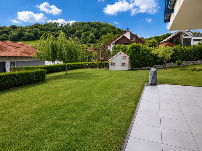 RISERVATO - Moderna casa familiare con vista – scuola, asilo e negozi raggiungibili a piedi – Photo 10