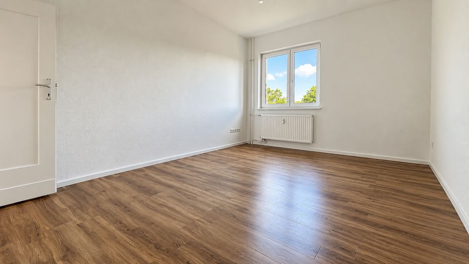 SIN COMISIÓN: ¡Primera ocupación tras la modernización! Tranquilo piso de 2 habitaciones cerca de Tempelhofer Feld – Zimmer 1
