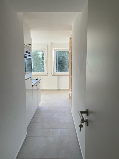 +++ Stilvolles Micro-Appartment in Top Lage nahe Bahnhof Feuerbach +++(4) – Flur Studio 4