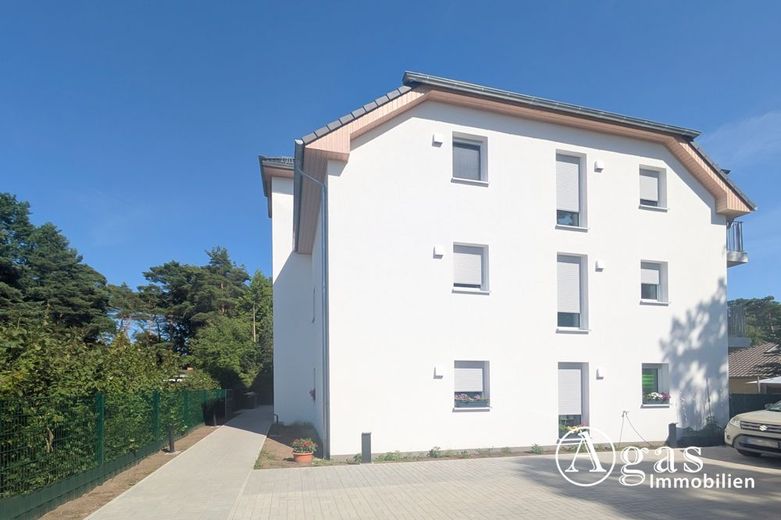 Eerste bewoning! Lichte 3-kamerwoning met zuidbalkon, EBK, lift en parkeerplaats voor auto – Gebäude