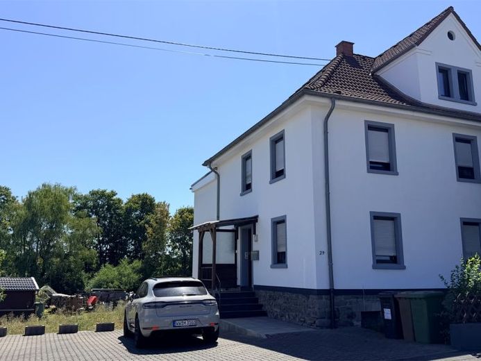 Renoviertes 1-2 Familienhaus mit viel Platz zur Eigennutzung oder Kapitalanlage, Baugrundstück inkl. – Foto 1