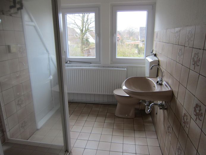 Charmantes Einfamilienhaus – Bad oben