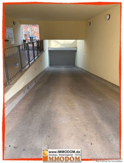 2-Zimmer-Wohnung mit BALKON und TG-PKW-Stellplatz, zentral und bahnhofsnah, zu verkaufen! – Zufahrt in die Tiefgarage