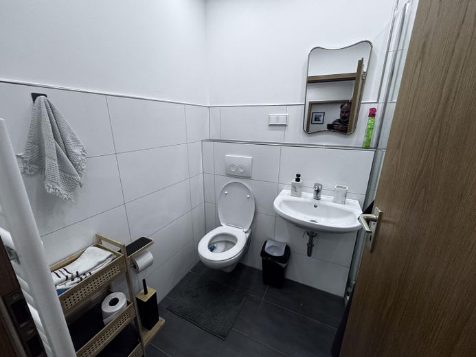 2-Zi Wohnung in Wiesbaden / Dotzheim /Bad/  Terrasse /Einbauküche/ Garage – Foto 7