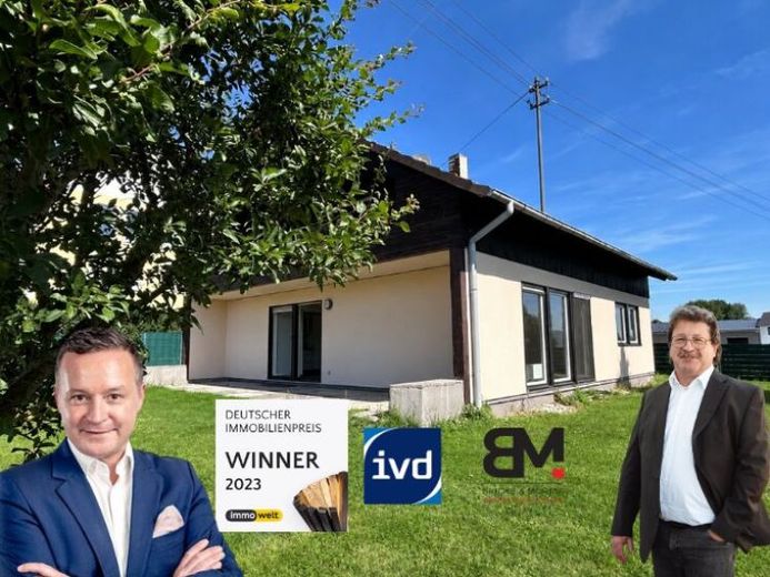 Versatile casa unifamiliare/bifamiliare con giardino, balcone e due garage – Foto 1