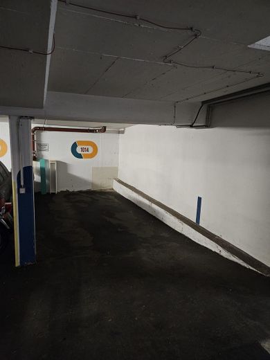 Tiefgaragenstellplatz