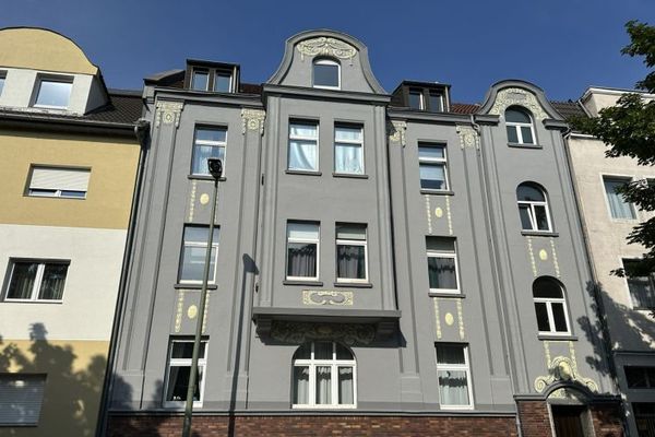 Charmante 3-Raum-Maisonette mit 106 m², Sauna & Whirlpool – und viel Ausbaureserve im Spitzboden