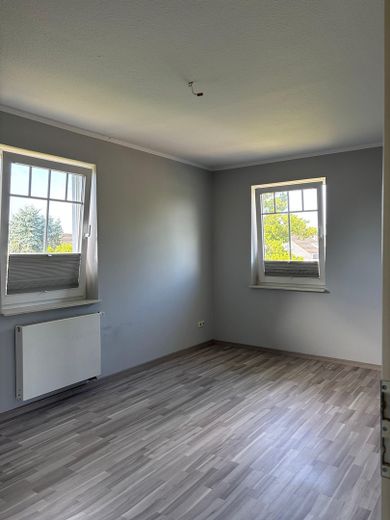Toskana-Villa freistehend auch als Zweifamilienhaus nutzbar – Zimmer 1 OG