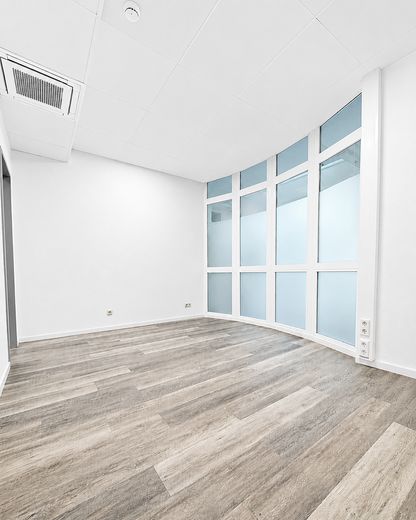 Ampia unità a Stolberg con versatile potenziale di utilizzo – Zimmer