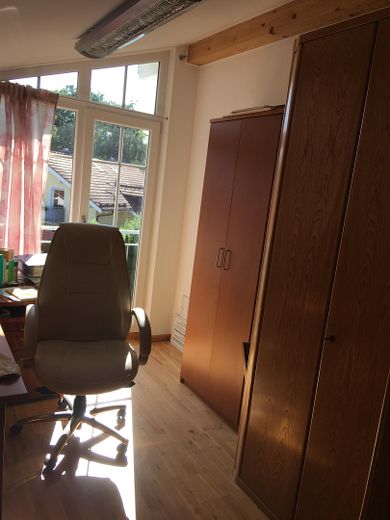 Appartamento di 5 locali con grande terrazza sul tetto a Grafing – Büro im DG - Westseite