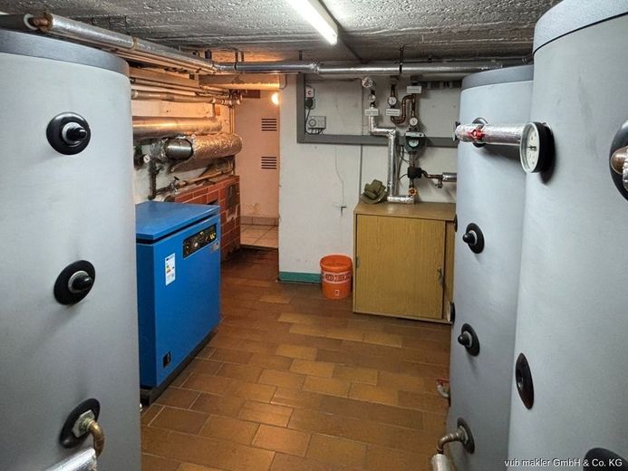 Reihenmittelhaus in zentraler Lage von Naila bietet ein großzügiges Zuhause – VUB0002349-19