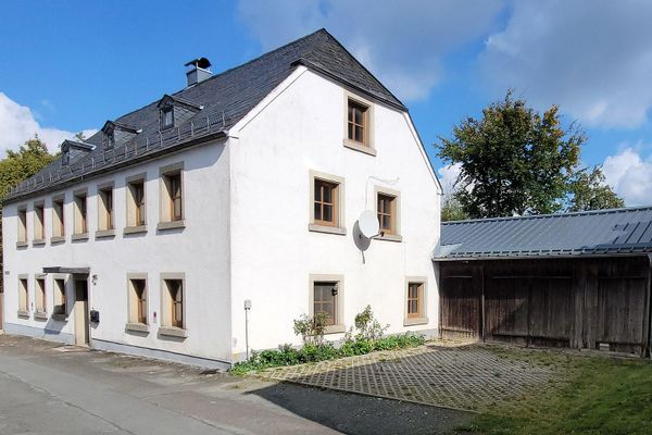 Casa di campagna, versatile, 380 mq di superficie abitabile e utile, per famiglie numerose o gruppi