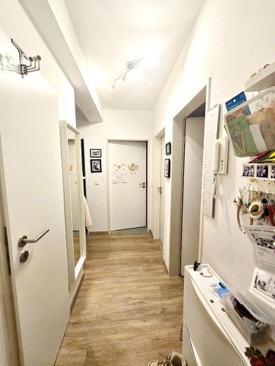 Helle 3-Zimmer-Wohnung mit Balkon in Ratingen-Zentrum, 59 m² – Diele
