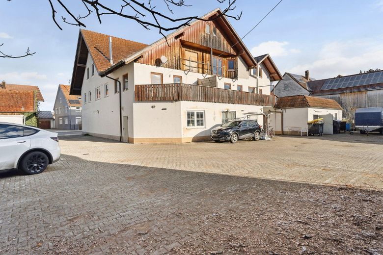 RENDITE > 7% mgl. o. Eigennutzung und Kapitalanlage kombiniert-MFH mit Ausbaupotenzial rd.350 m2 – Bild