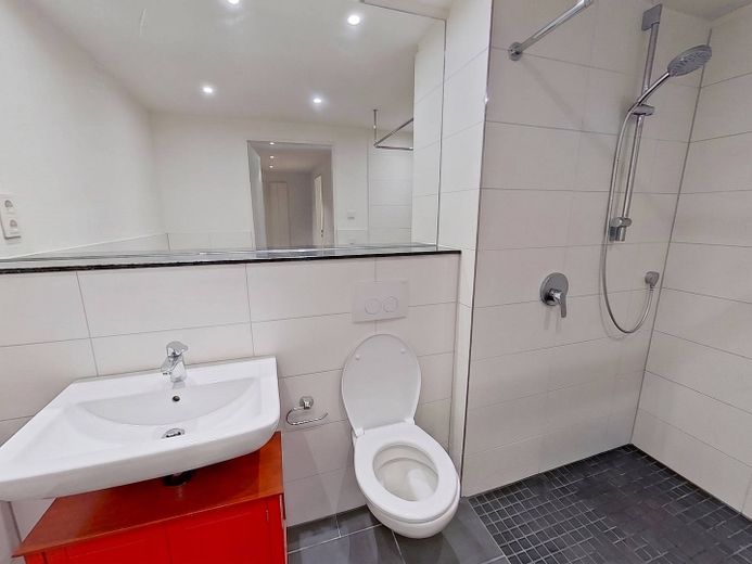 ** Ein Ort zum Wohlfühlen: 3-Zimmer-Wohnung mit offener Küche und Balkon in Bonn-Tannenbusch ** – Bad