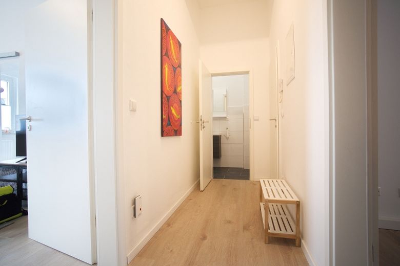 Helle, neu sanierte und möblierte Wohnung in zentraler Lage, mit W-LAN, Parkplatz-Anmietung möglich! – 5aa316e826240bd8b1711a0203d0b81d254e718b.jpg