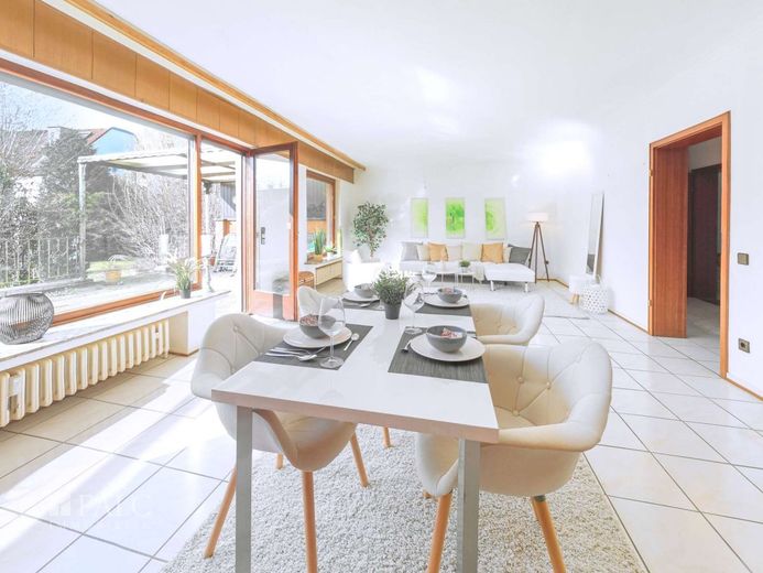 Zukunftssicher investieren oder selbst verwirklichen – Esszimmer