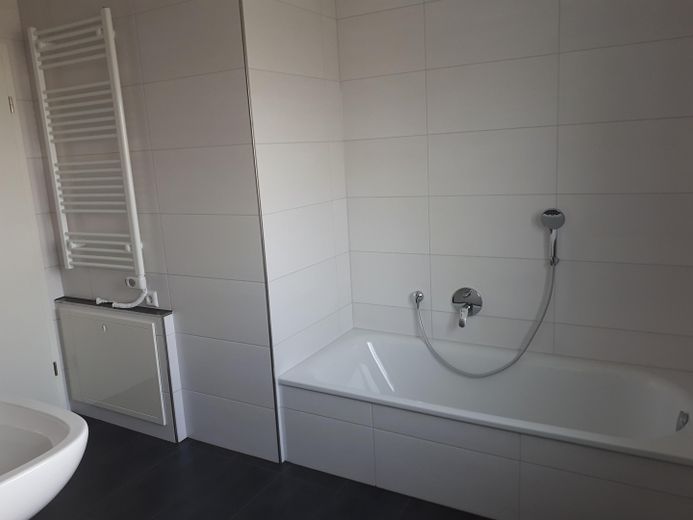 Doppelhaushälfte mit Garten – 1. OG - Badezimmer