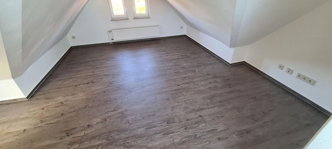 DG, Fußboden (neu)
