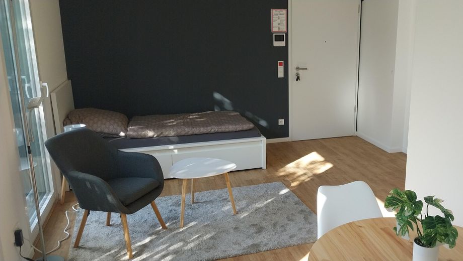 Helles, möbliertes Neubau-Apartment mit Top-Anbindung in Schöneberg – Wohn-/Schlafraum
