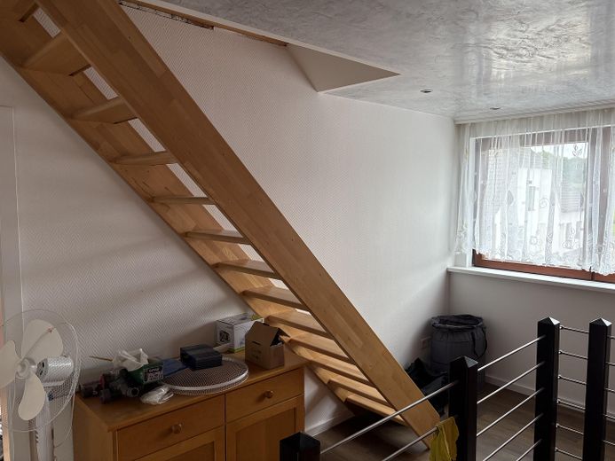 Flur OG Treppe DG
