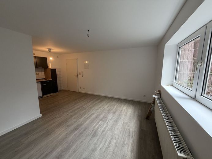Vermietet! Weststadt! Hübsches Appartment für Studenten – Wohn-/Schlafraum
