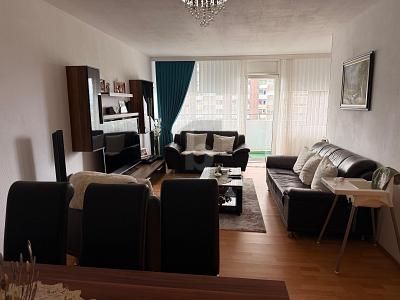 LIBRE D’OCCUPATION AVEC BALCON & ENV. 14,5 FACTEUR DU PRIX D’ACHAT – 1754309857_d7bf0c.jpg