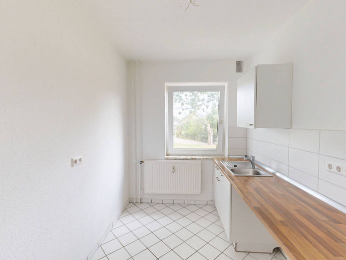 Helle 2-Zimmer-Wohnung mit EBK in ruhiger Wohnlage – Ansicht I: Küche