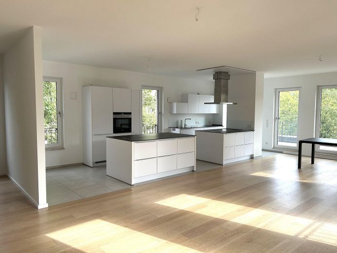 Appartement penthouse de luxe exclusif au cœur de Potsdam – Wohnen/Küche