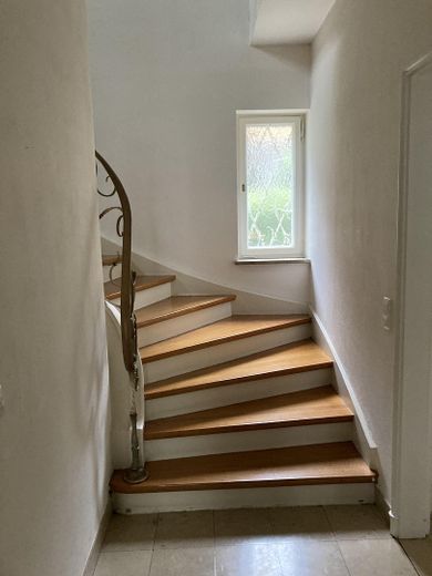 Große Altbau-Villa in Augsburg Göggingen - Exklusives Haus mit Garten – Treppenaufgang ins 1. OG