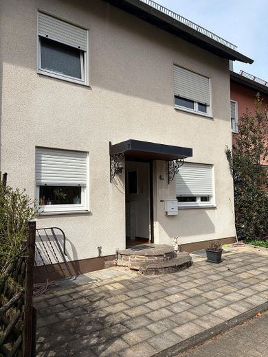 Reihenmittelhaus Nürnberg-Kornburg – Aussenansicht Vorne