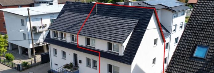 BRUMANI | Neuwertige 3-Zi-Maisonette-Wohnung mit zwei Stellplätzen und Loggia in Waldkirch-Buchholz